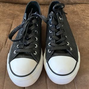 Women’s black glitter shoes